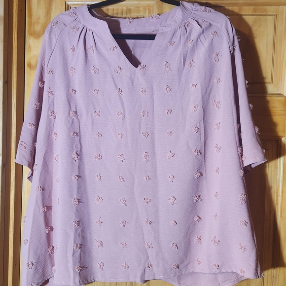 Tops - 🩷Plus Chic Pink Women's Blouse with Textured Details Size XXXL